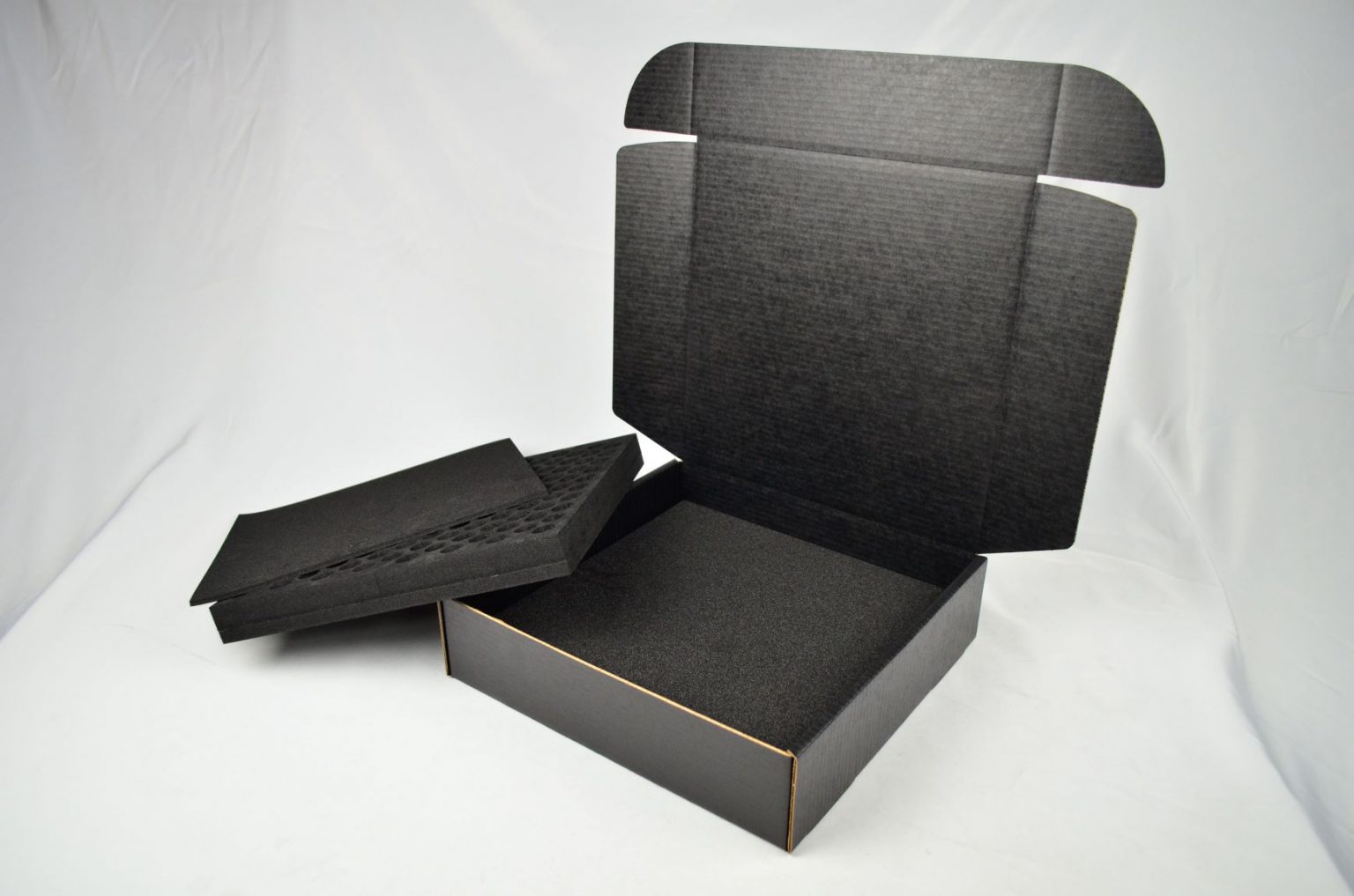 Corstat Mailer With Custom Foam Insert Conductive Containers, Inc.